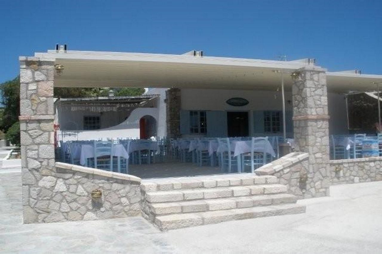 Sardis Rooms Kímolos Екстериор снимка